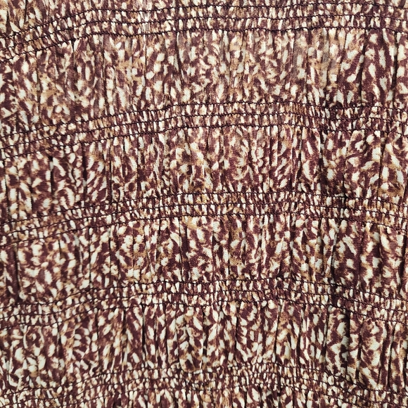 EXPRESS NWOT Shirred Short Sleeve Ruffle Blouse L - Picture 5 of 5